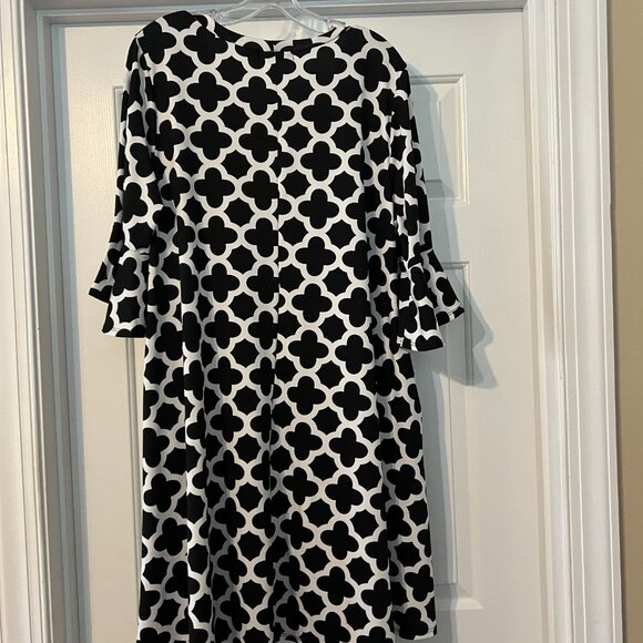 Black & White Dress Size 3XL - Picture 6 of 6